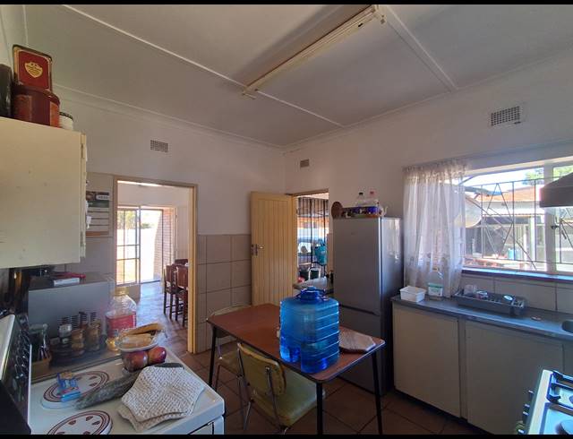 3 BEDROOM FREESTANDING FOR SALE IN STILFONTEIN EXT 4